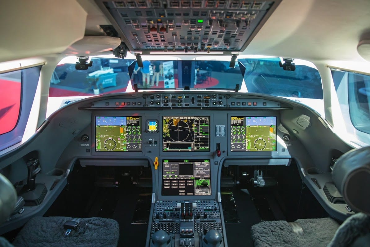 Dassault Falcon Pittsburgh Air Radio